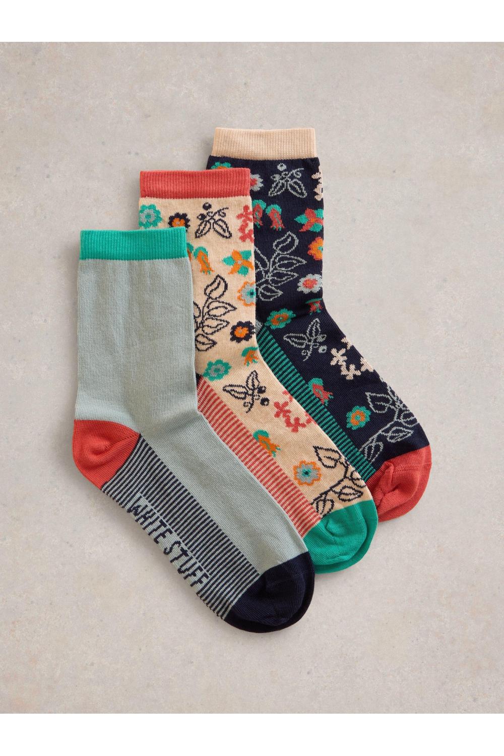 White Stuff 3 Pack Floral Ankle Sock in BLUE MLT Art. WS441798