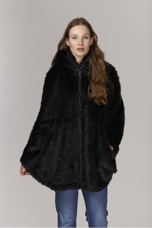 Unreal Fur URF8600545-BLK - She's A Lady Cape Black