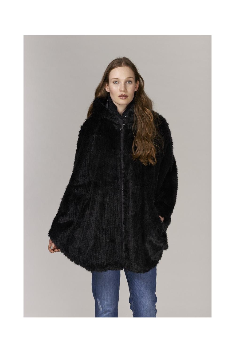 Unreal Fur URF8600545-BLK - She's A Lady Cape Black